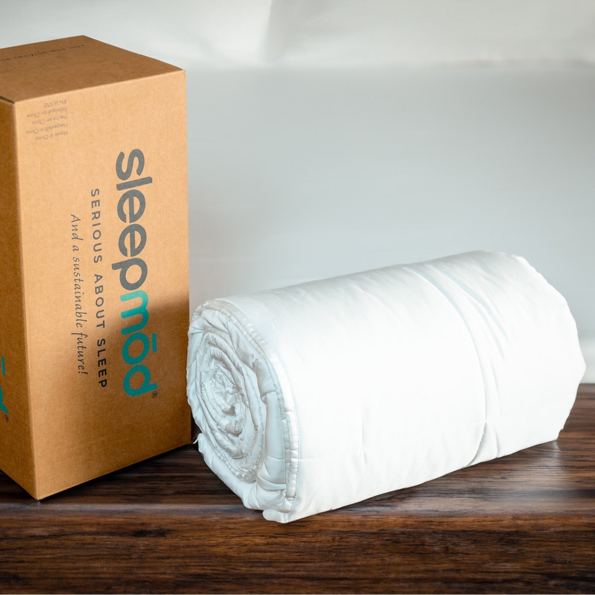 Cooling Comforter Set – Temperature-Regulating Eucalyptus Silk Comforter &amp; Pillow Shams